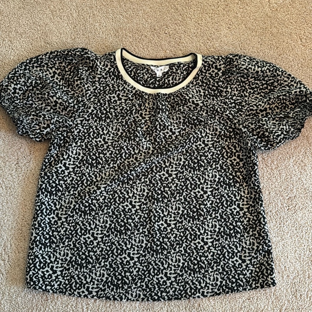 Like new THML top, black and cream.